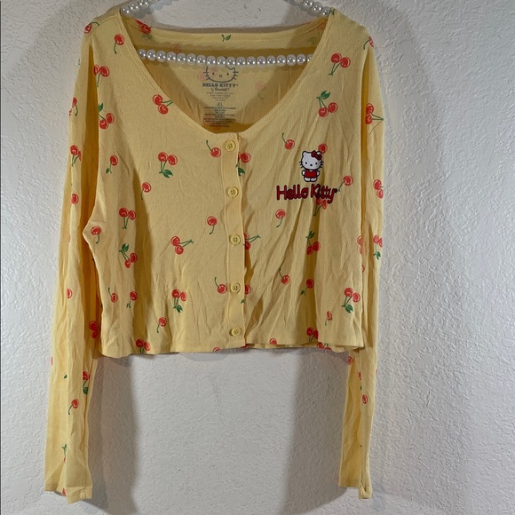 HELLO KITTY by SANRIO Cherry’s Button Front Top Long Sleeves Size XL - Picture 2 of 7